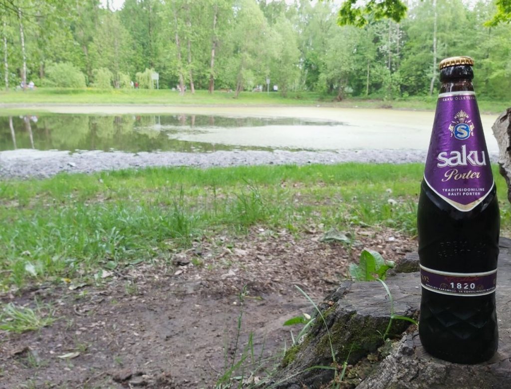 Hõbedased rajad ja augud lehtedes? Salajane relv limuste vastu: odav ja kemikaalivaba