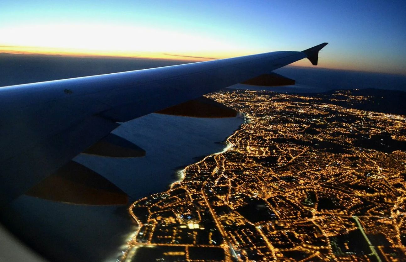 Miks palutakse lennukis telefonid lennu ajal ja maandumisel ära panna: see ei sega piloodi tööd