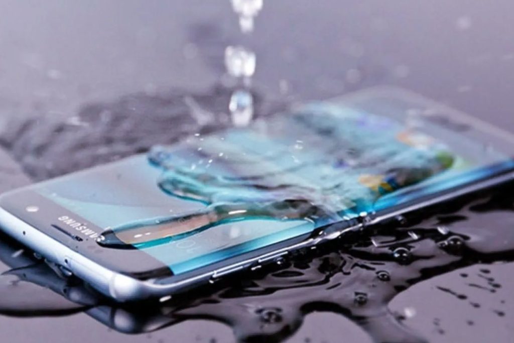 5 harjumust, mille tõttu teie Android enneaegselt üles ütleb