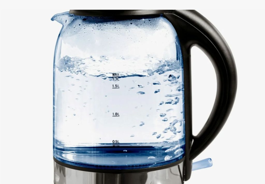 Millise temperatuuriga veega teed keeta: te ei usu, aga kindlasti mitte keeva veega!