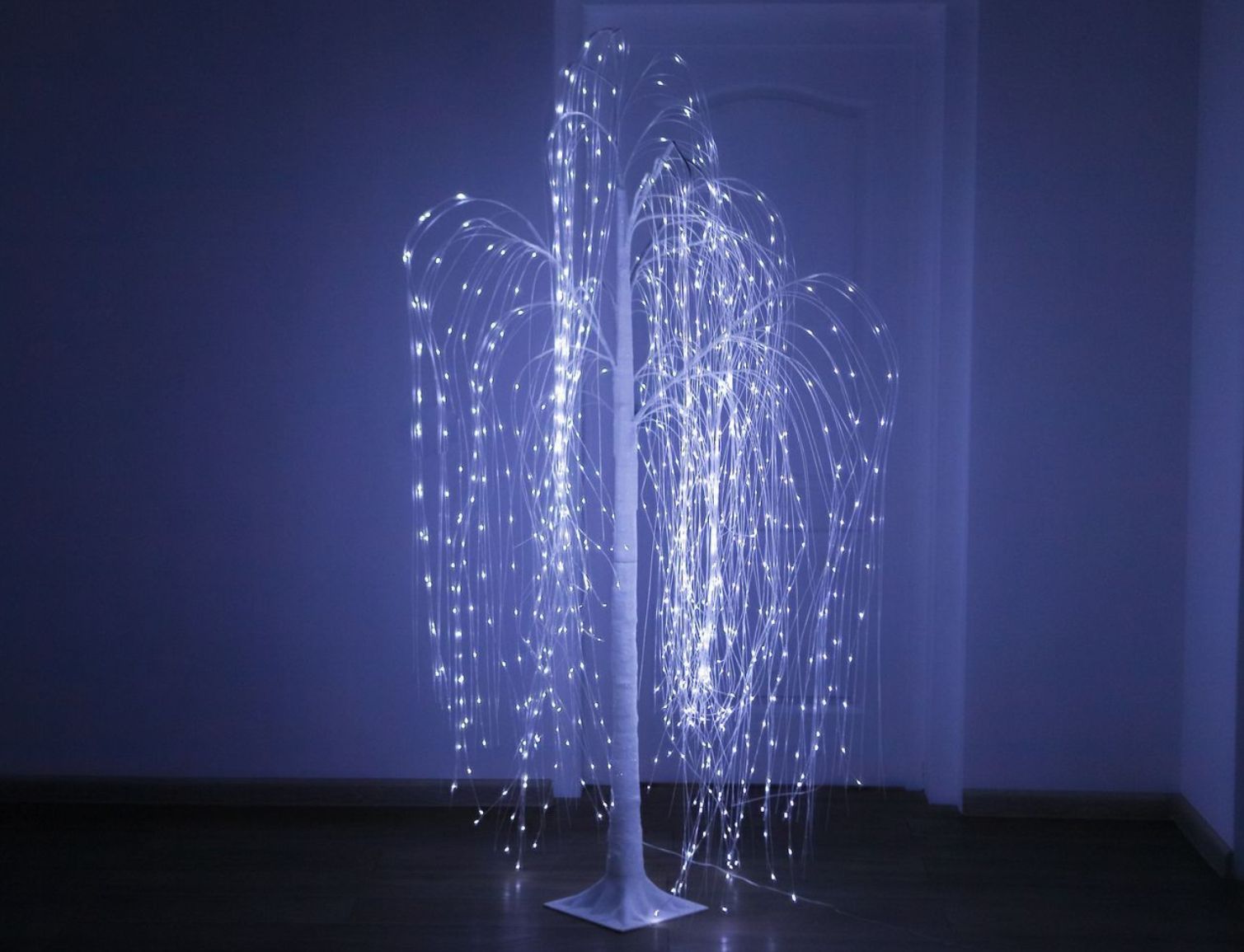 Hüvasti, lehtpuud: Zara Home toob turule oma enimmüüdud jõulupuu kõige elegantsema, soojema ja säravama versiooni