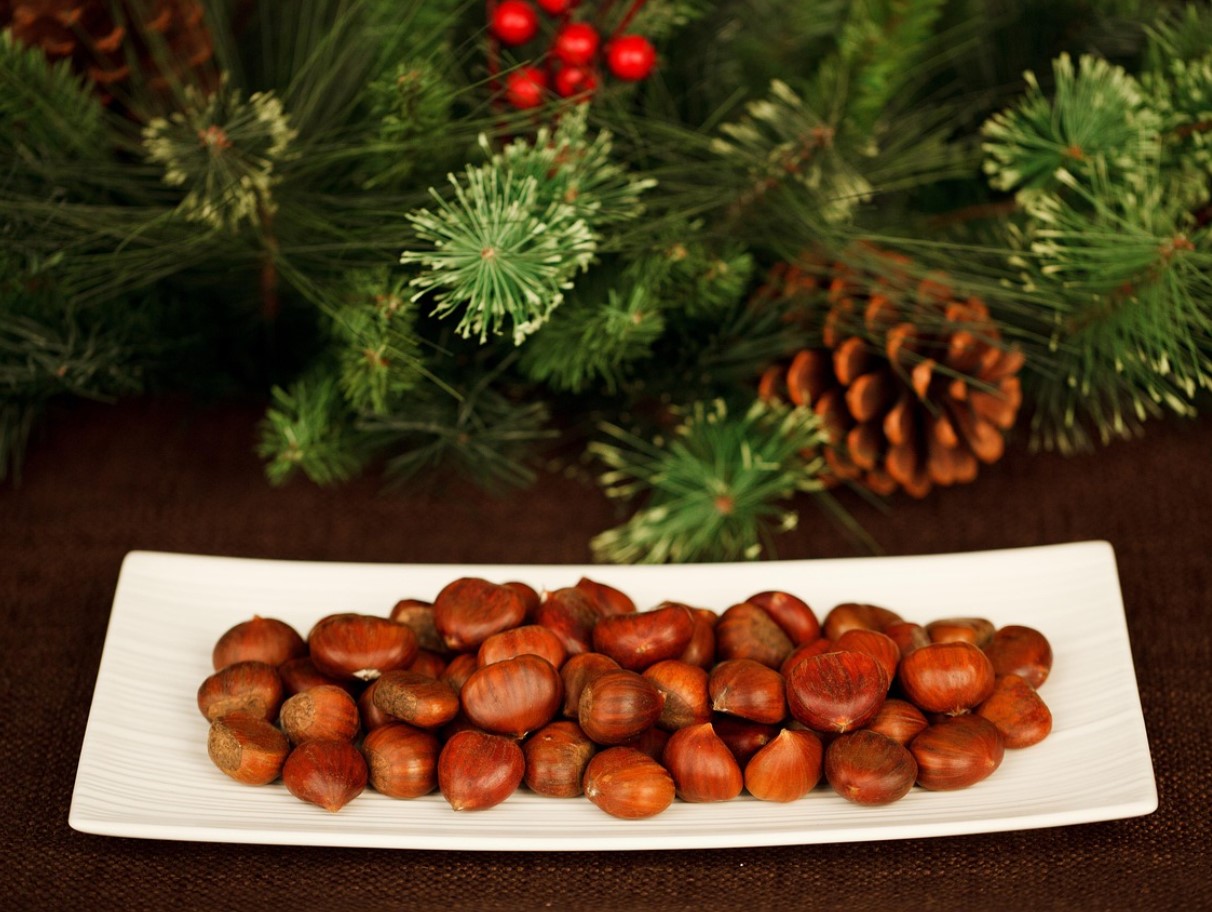 Enam ei ole külmi metalliktoone: 2025. aastal ilmub jõulutoon, mis meenutab kakaod, puitu ja kaneeli.